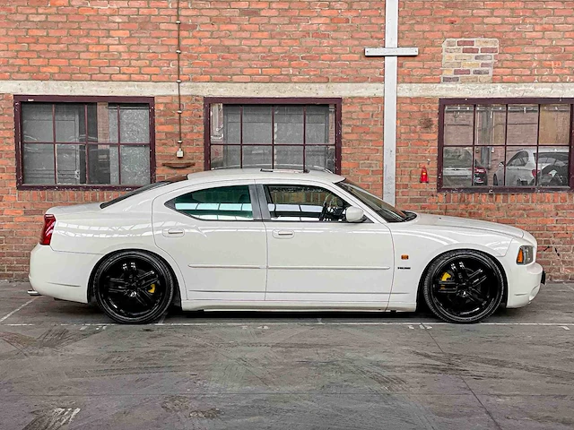 Dodge charger rt hemi 5.7 v8 340pk 2005 youngtimer - afbeelding 40 van  41