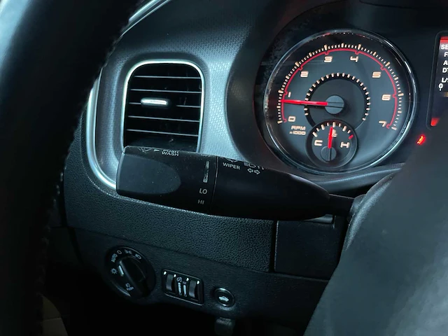 Dodge charger rt hemi 5.7 v8 375pk 2013 - afbeelding 16 van  42