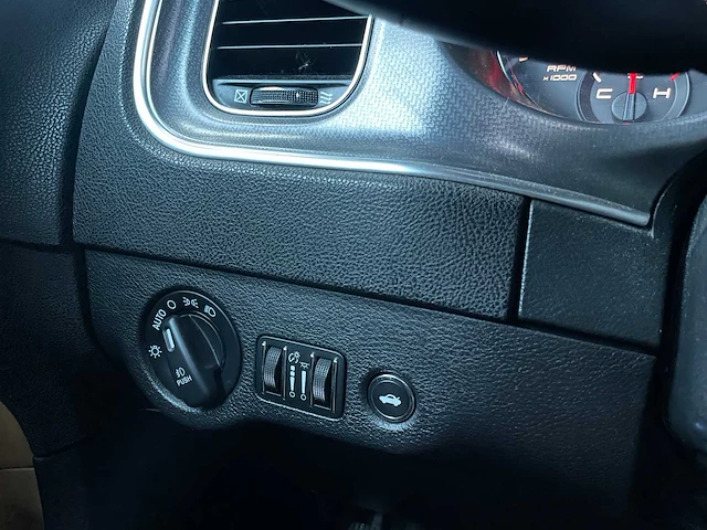 Dodge charger rt hemi 5.7 v8 375pk 2013 - afbeelding 17 van  42