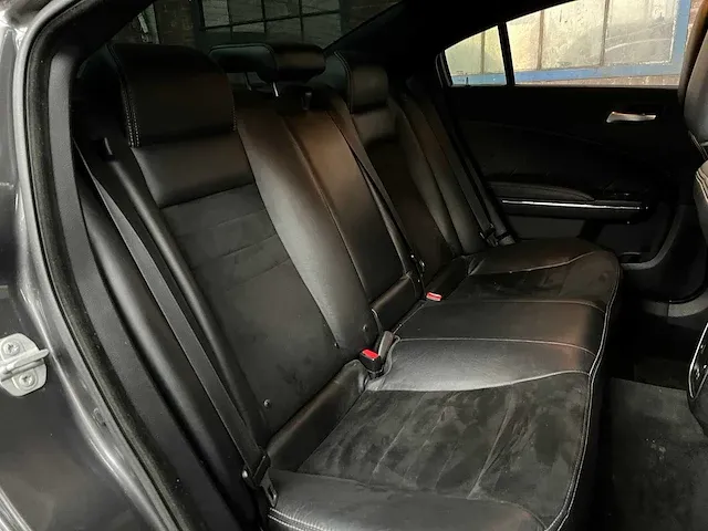 Dodge charger srt 5.7 v8 373pk 2016 - afbeelding 37 van  54