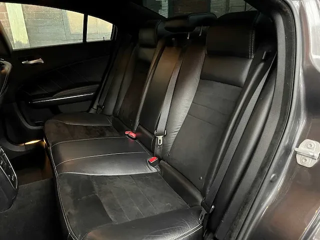 Dodge charger srt 5.7 v8 373pk 2016 - afbeelding 39 van  54