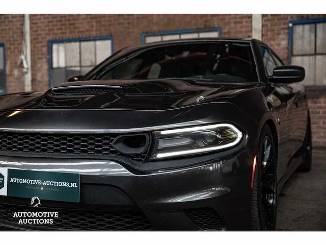Dodge charger srt 5.7 v8 373pk 2016 - afbeelding 54 van  54