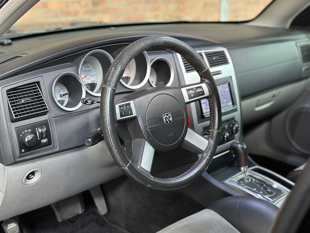 Dodge charger srt8 6.1 v8 425pk 2007 youngtimer - afbeelding 32 van  56
