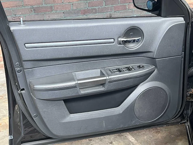 Dodge charger srt8 6.1 v8 425pk 2008 youngtimer - afbeelding 11 van  50