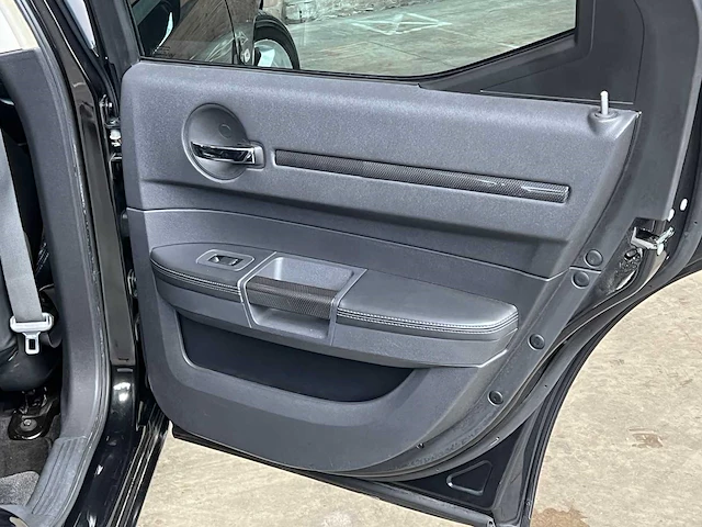 Dodge charger srt8 6.1 v8 425pk 2008 youngtimer - afbeelding 14 van  50