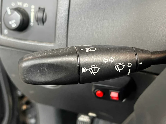 Dodge charger srt8 6.1 v8 425pk 2008 youngtimer - afbeelding 18 van  50