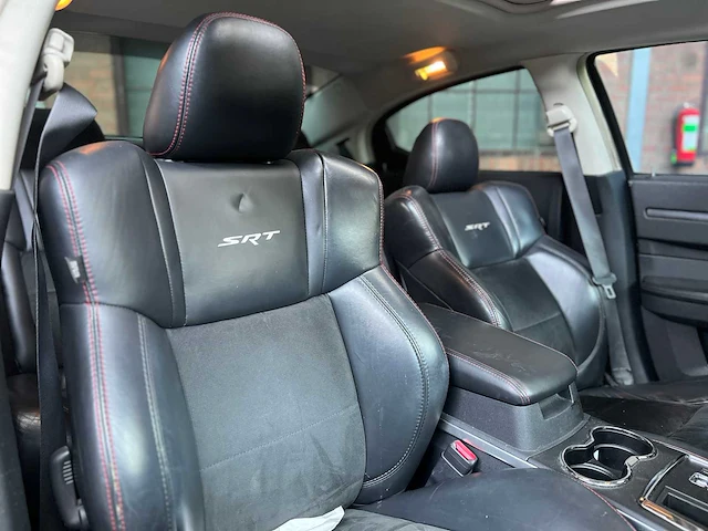 Dodge charger srt8 6.1 v8 425pk 2008 youngtimer - afbeelding 40 van  50