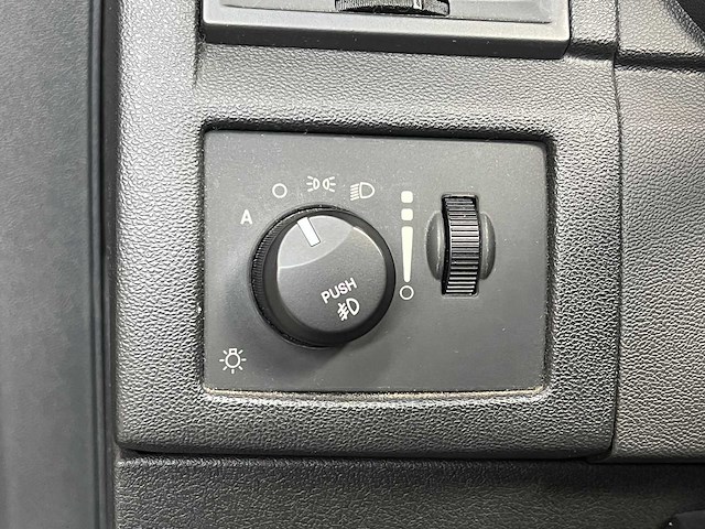 Dodge charger srt8 6.1 v8 425pk 2008 youngtimer - afbeelding 17 van  50