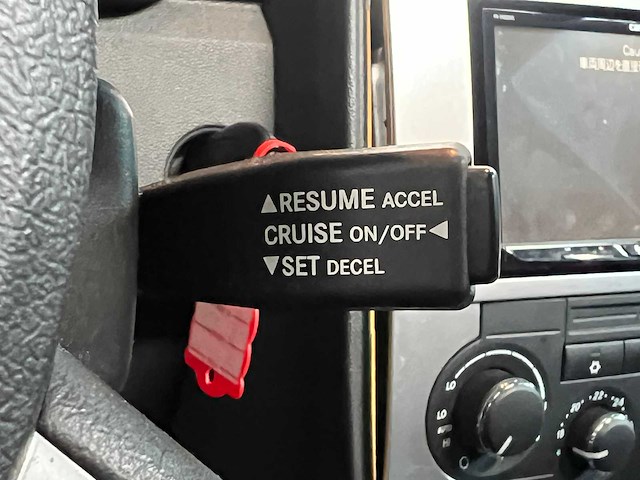 Dodge charger srt8 6.1 v8 425pk 2008 youngtimer - afbeelding 19 van  50