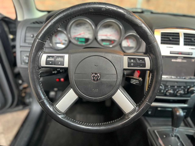 Dodge charger srt8 6.1 v8 425pk 2008 youngtimer - afbeelding 20 van  50