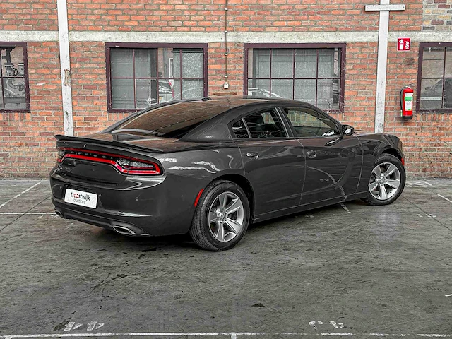 Dodge charger sxt 3.6 v6 296pk 2020 - afbeelding 10 van  32