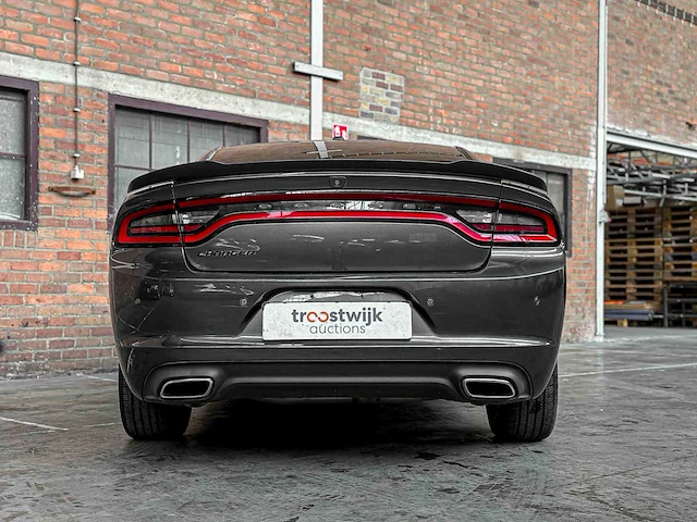 Dodge charger sxt 3.6 v6 296pk 2020 - afbeelding 11 van  32