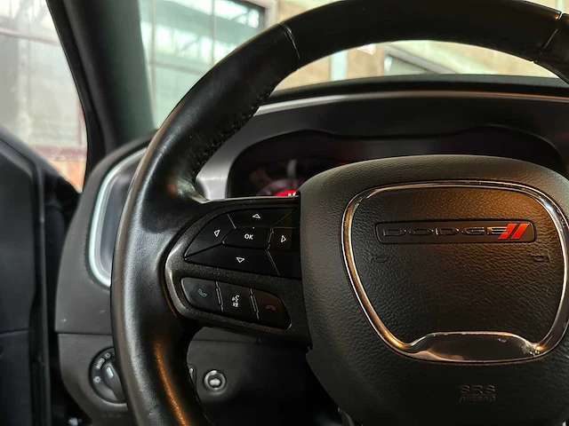 Dodge charger sxt 3.6 v6 296pk 2020 - afbeelding 15 van  32