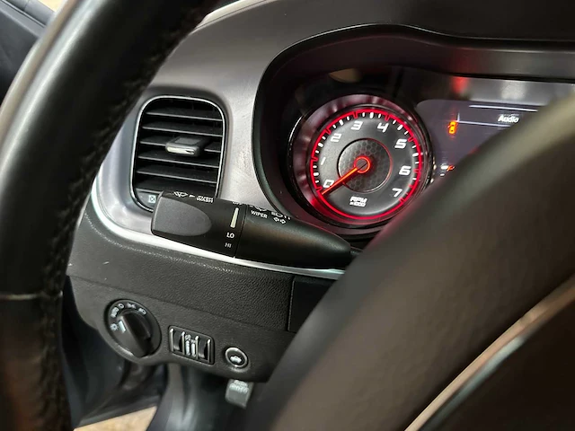 Dodge charger sxt 3.6 v6 296pk 2020 - afbeelding 17 van  32