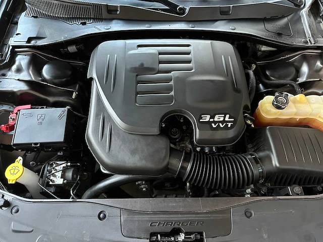 Dodge charger sxt 3.6 v6 296pk 2020 - afbeelding 31 van  32
