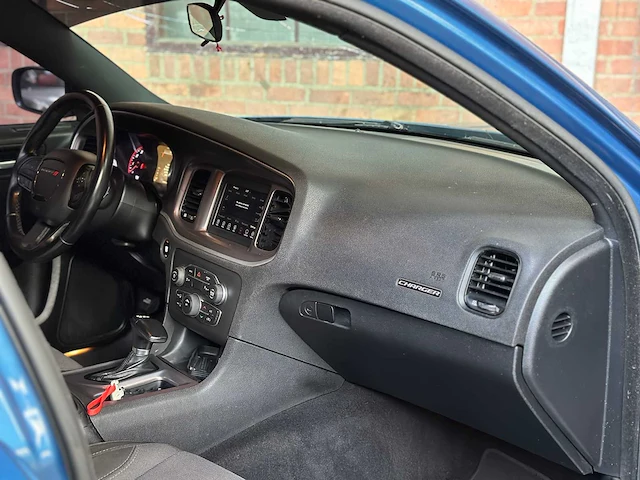 Dodge charger sxt 3.6 v6 296pk 2021 - afbeelding 31 van  32