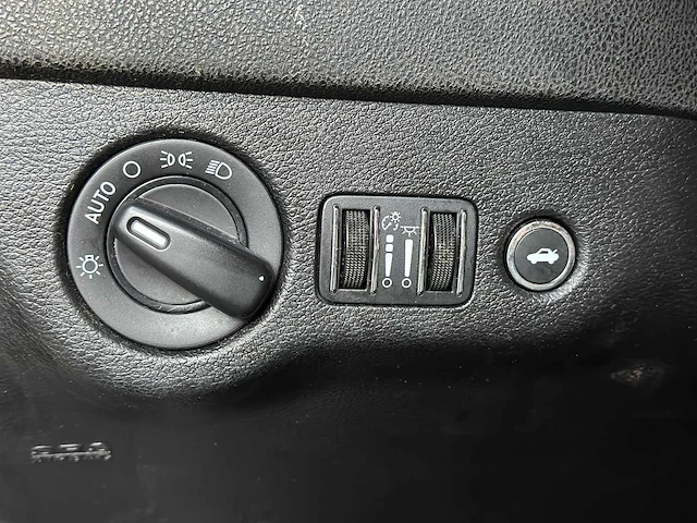 Dodge charger sxt 3.6 v6 296pk 2021 - afbeelding 21 van  32