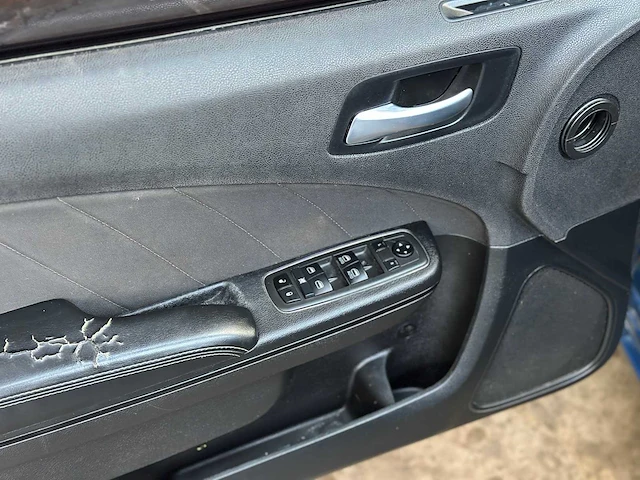 Dodge charger sxt 3.6 v6 296pk 2021 - afbeelding 23 van  32