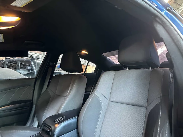 Dodge charger sxt 3.6 v6 296pk 2021 - afbeelding 25 van  32