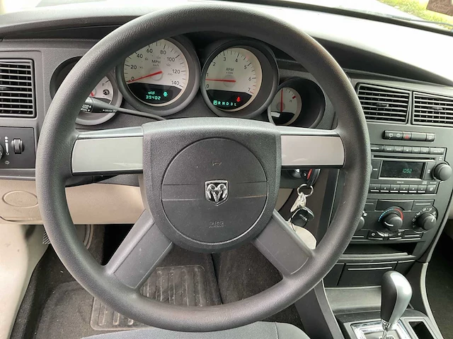 Dodge magnum se personenauto - afbeelding 4 van  16