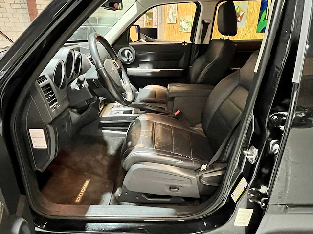 Dodge nitro 2.8 crd se high roof, automaat, 48-vvj-8 - afbeelding 3 van  21