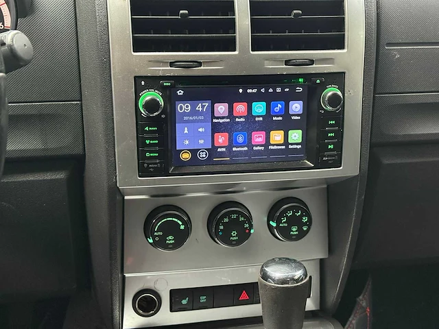 Dodge nitro 2.8 crd sxt automaat, 37-vtp-1 - afbeelding 12 van  13