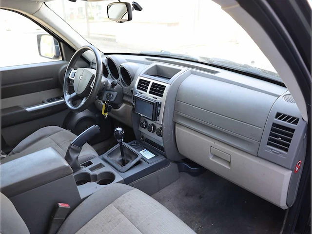 Dodge nitro crd sxt 2.8 2008 vierwielaandrijving, 71-vzn-9 - afbeelding 8 van  27
