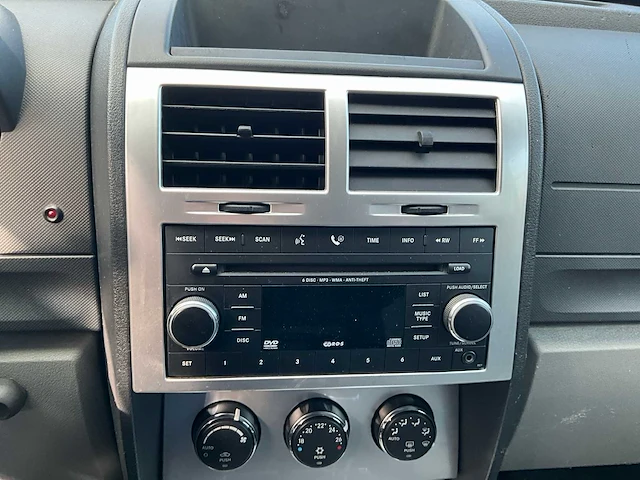 Dodge nitro personenauto - afbeelding 3 van  30