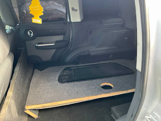 Dodge nitro personenauto - afbeelding 9 van  30
