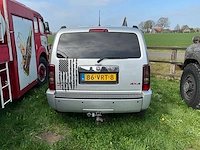 Dodge nitro personenauto - afbeelding 23 van  30