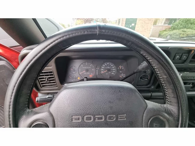 Dodge personenauto - afbeelding 14 van  18
