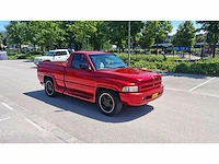 Dodge personenauto - afbeelding 8 van  18