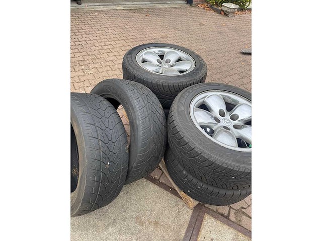 Dodge ram - autoband en 4 velgen - afbeelding 4 van  5