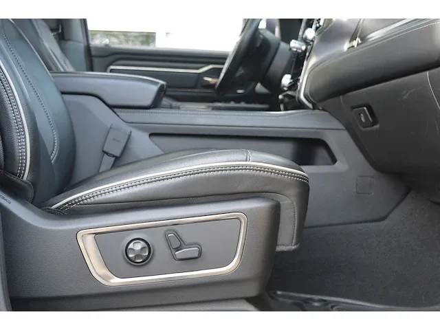Dodge ram 150 limited crew cab 5.7 v8 4x4 | lpg/g3 | 2019 | slechts 63.459km | v-501-xj | - afbeelding 15 van  34