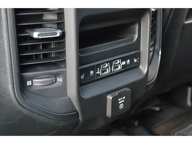 Dodge ram 150 limited crew cab 5.7 v8 4x4 | lpg/g3 | 2019 | slechts 63.459km | v-501-xj | - afbeelding 25 van  34