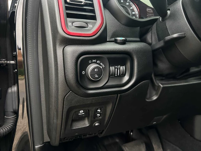 Dodge ram 1500 5.7 v8 4x4 crew cab limited 401pk 2018 bedrijfswagen, v-24-hpg - afbeelding 10 van  42
