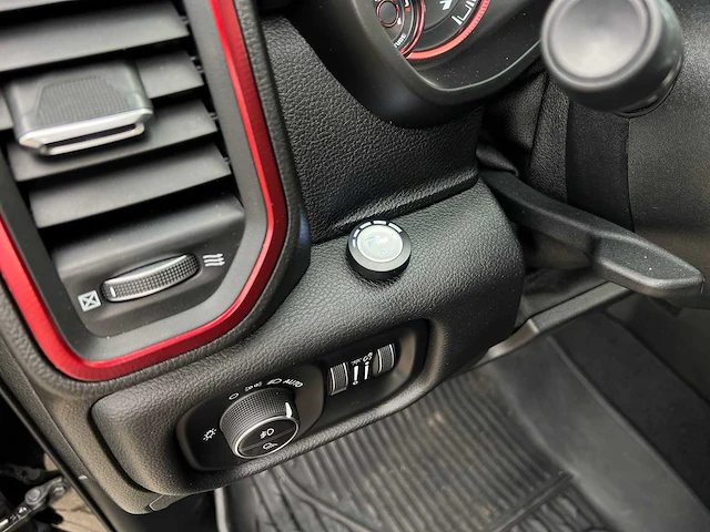 Dodge ram 1500 5.7 v8 4x4 crew cab limited 401pk 2018 bedrijfswagen, v-24-hpg - afbeelding 11 van  42