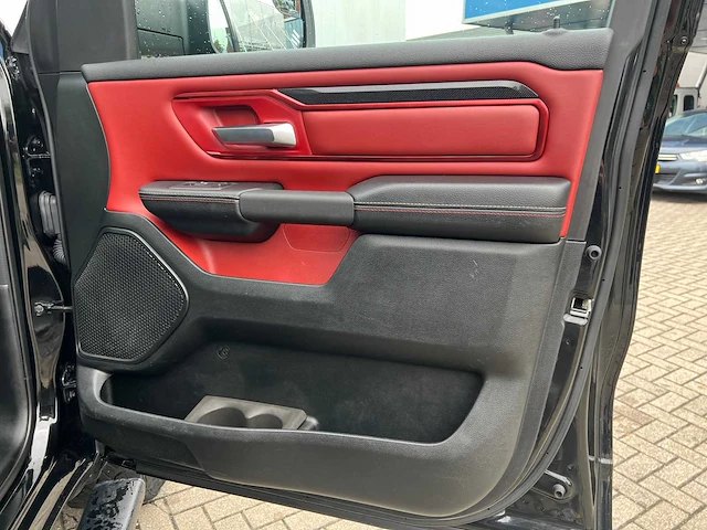 Dodge ram 1500 5.7 v8 4x4 crew cab limited 401pk 2018 bedrijfswagen, v-24-hpg - afbeelding 32 van  42