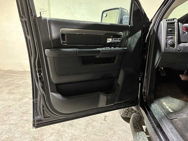 Dodge ram 1500 5.7 v8 quad cab 6'4 401pk 2018, v-442-ll bedrijfswagen - afbeelding 24 van  44