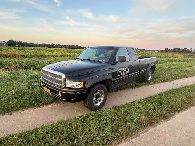 Dodge ram 2500 met nieuwe apk - afbeelding 1 van  11