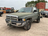 Dodge ram 2500 vliegtuigsleper - afbeelding 1 van  13