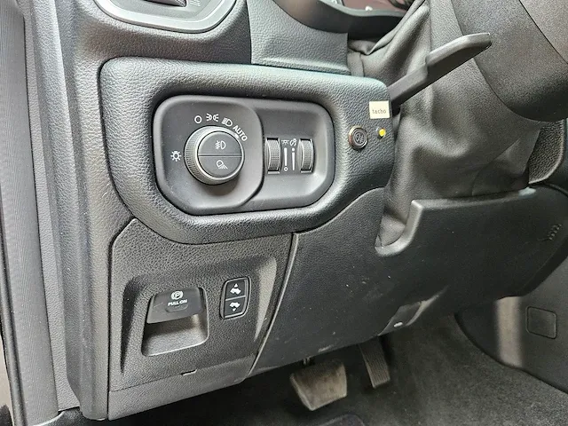 Dodge ram 5.7 v8 4x4 cc laramie limited vrf-90-z - afbeelding 22 van  48