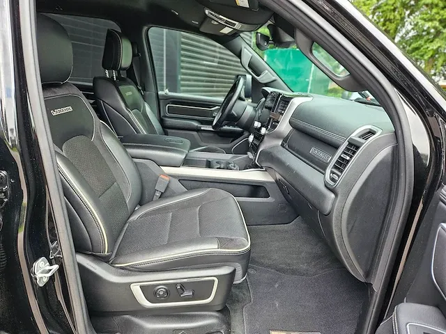 Dodge ram 5.7 v8 4x4 cc laramie limited vrf-90-z - afbeelding 36 van  48