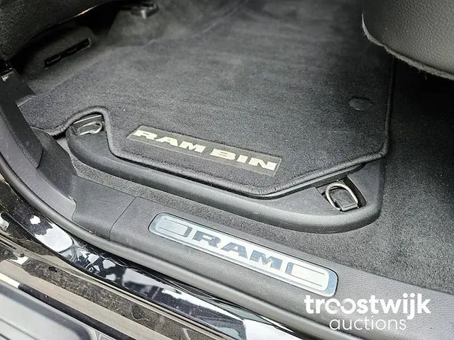 Dodge ram 5.7 v8 4x4 cc laramie limited vrf-90-z - afbeelding 21 van  48