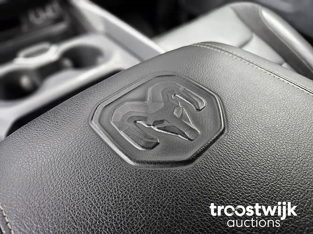 Dodge ram 5.7 v8 4x4 cc laramie limited vrf-90-z - afbeelding 33 van  48