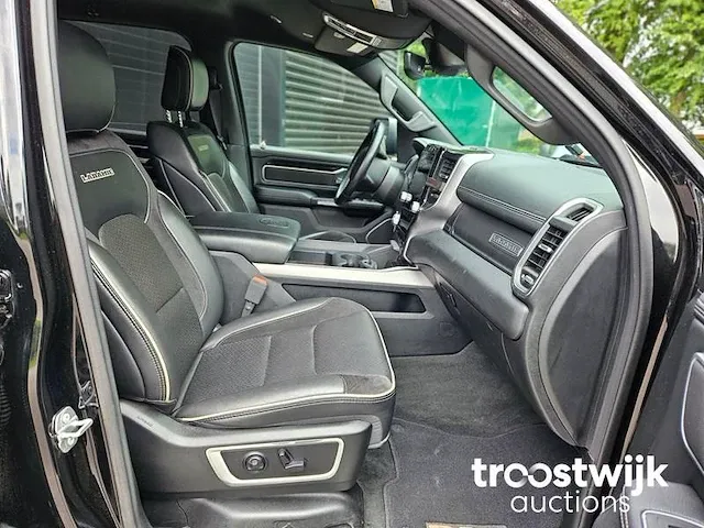 Dodge ram 5.7 v8 4x4 cc laramie limited vrf-90-z - afbeelding 36 van  48