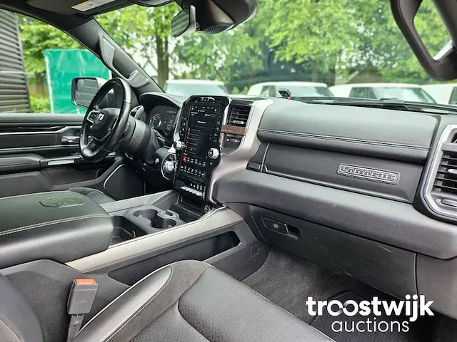 Dodge ram 5.7 v8 4x4 cc laramie limited vrf-90-z - afbeelding 38 van  48