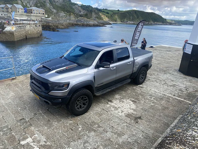 Dodge ram trx bedrijfswagen - afbeelding 40 van  44