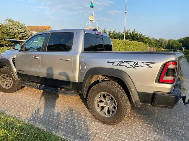 Dodge ram trx bedrijfswagen - afbeelding 42 van  44
