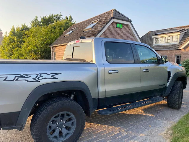 Dodge ram trx bedrijfswagen - afbeelding 43 van  44